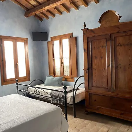 בית חווה I Bosconi צ'זנה